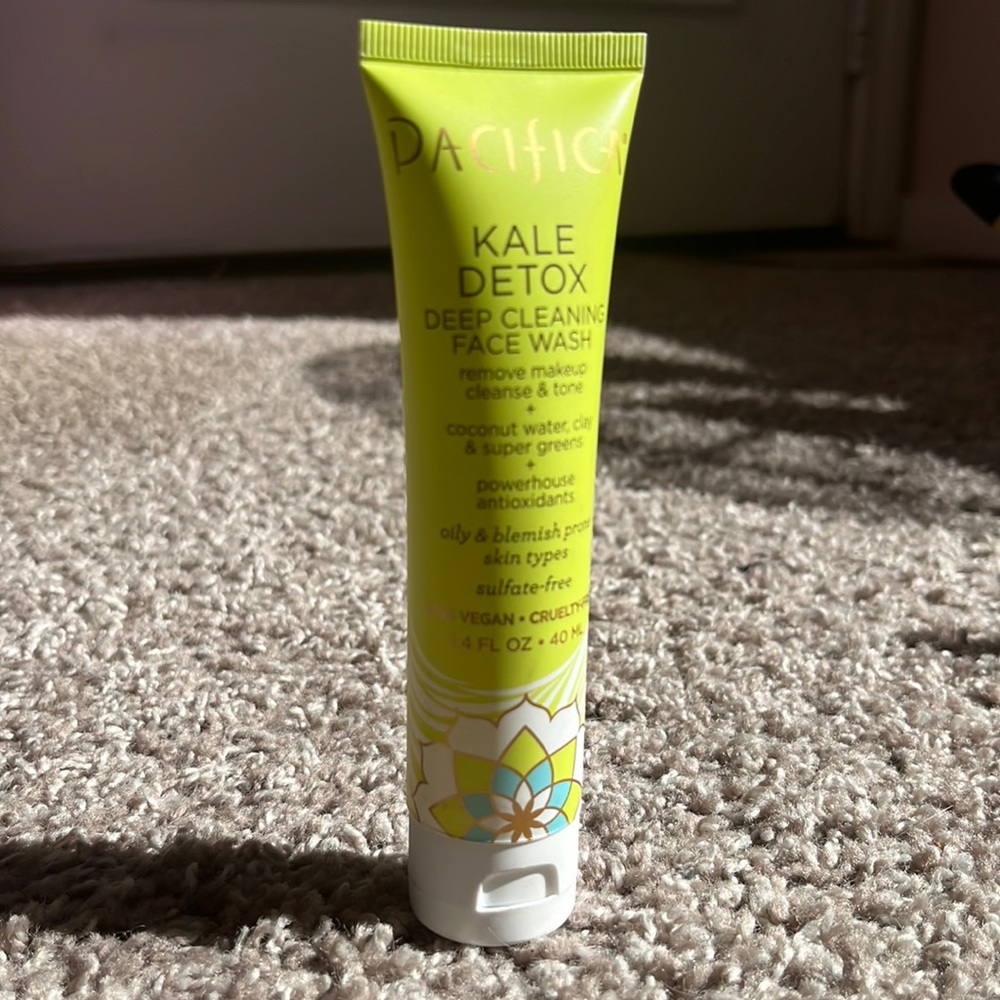 Kale Detox Face Wash